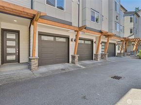 19225 Damson Road C2, Lynnwood WA 98036