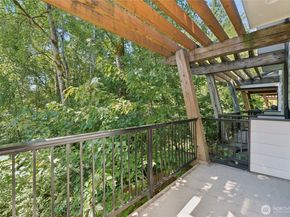 19225 Damson Road C2, Lynnwood WA 98036