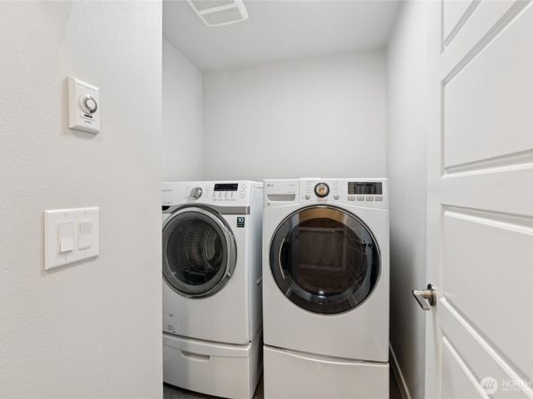 19225 Damson Road C2, Lynnwood WA 98036