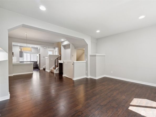 19225 Damson Road C2, Lynnwood WA 98036
