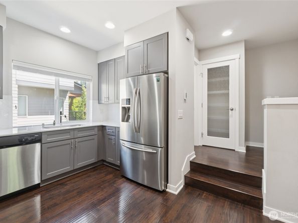 19225 Damson Road C2, Lynnwood WA 98036
