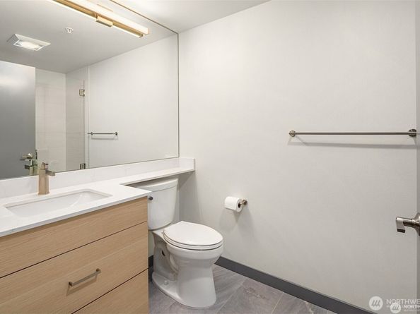11903 NE 128th Street 205, Kirkland WA 98034