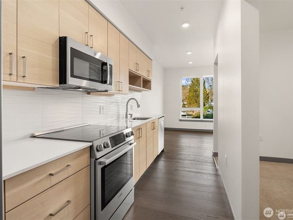 11903 NE 128th Street 205, Kirkland WA 98034