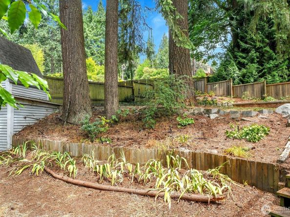3730 NE 194th Street, Lake Forest Park WA 98155