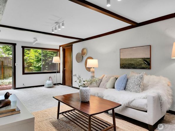 3730 NE 194th Street, Lake Forest Park WA 98155