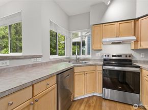 3926 243rd Place SE H201, Bothell WA 98021