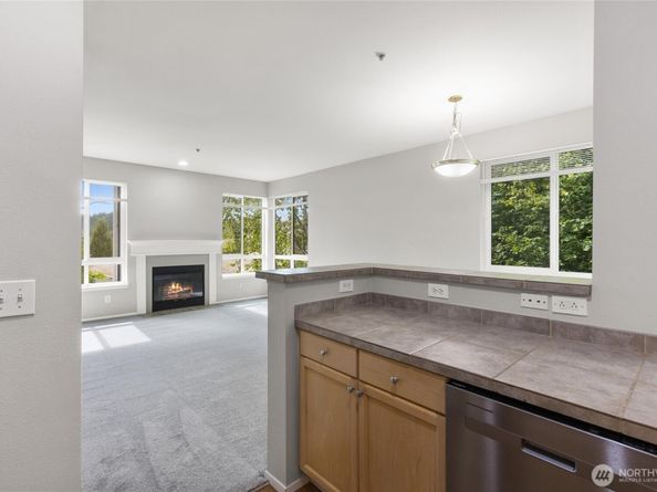 3926 243rd Place SE H201, Bothell WA 98021