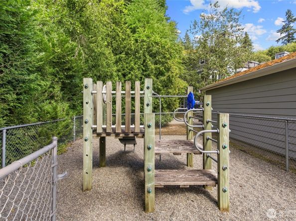 3926 243rd Place SE H201, Bothell WA 98021