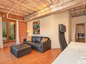 1507 Western Avenue R203, Seattle WA 98101