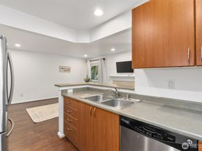 15415 35th Avenue W B102, Lynnwood WA 98087