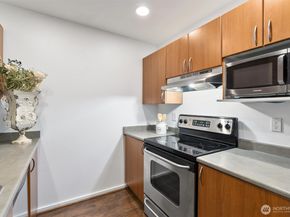 15415 35th Avenue W B102, Lynnwood WA 98087
