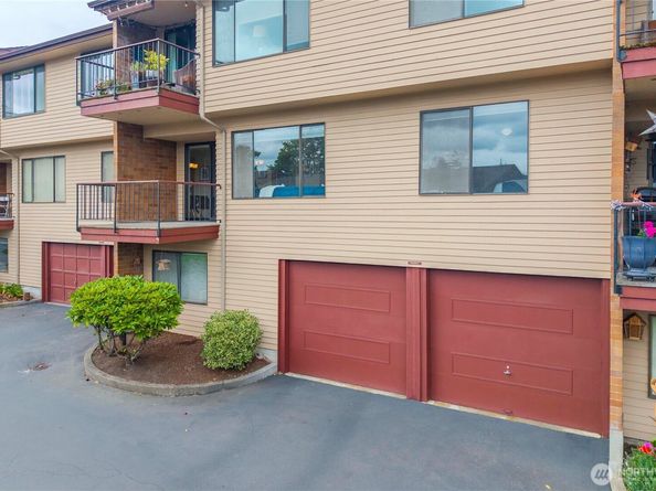 10637 Glen Acres Drive S 10637, Seattle WA 98168