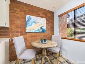 10637 Glen Acres Drive S 10637, Seattle WA 98168