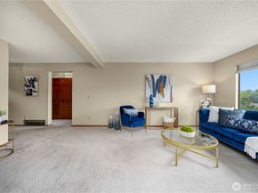 10637 Glen Acres Drive S 10637, Seattle WA 98168