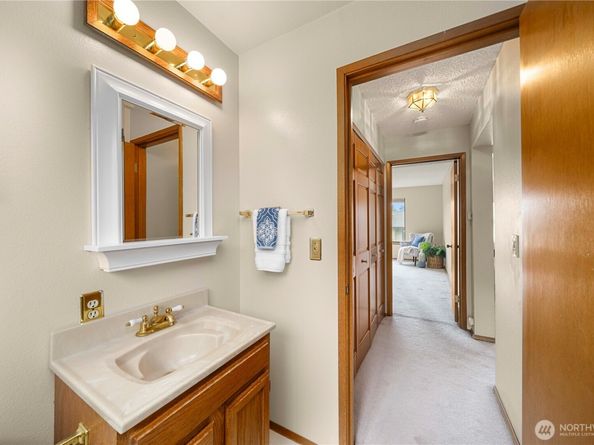 10637 Glen Acres Drive S 10637, Seattle WA 98168