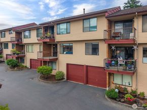10637 Glen Acres Drive S 10637, Seattle WA 98168