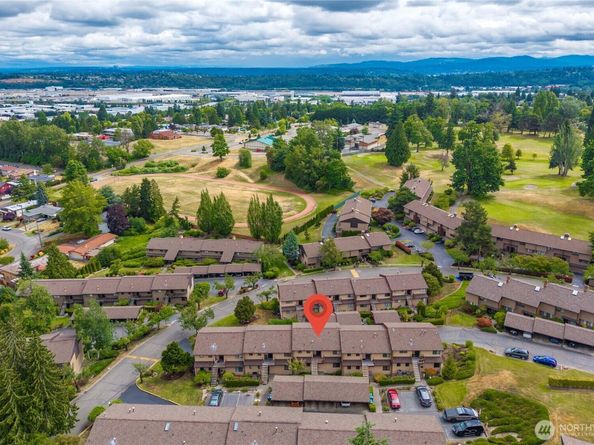 10637 Glen Acres Drive S 10637, Seattle WA 98168