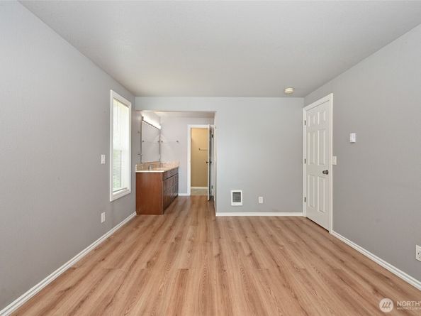 19828 Military Road S 3, SeaTac WA 98188