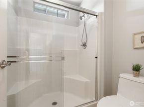 1913 16th Lane NE 1913, Issaquah WA 98029