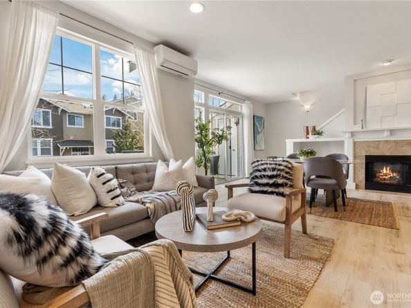 1913 16th Lane NE 1913, Issaquah WA 98029