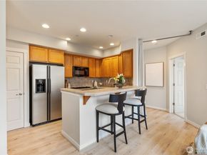 1913 16th Lane NE 1913, Issaquah WA 98029