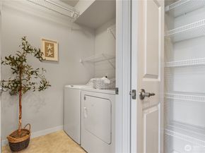 1913 16th Lane NE 1913, Issaquah WA 98029