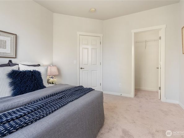 1913 16th Lane NE 1913, Issaquah WA 98029