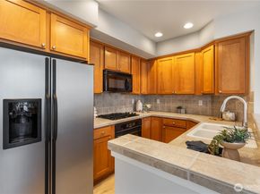 1913 16th Lane NE 1913, Issaquah WA 98029