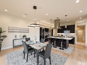 13327 Holmes Point Drive NE, Kirkland WA 98034