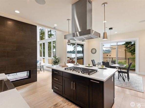 13327 Holmes Point Drive NE, Kirkland WA 98034