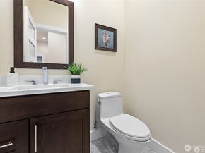 13327 Holmes Point Drive NE, Kirkland WA 98034