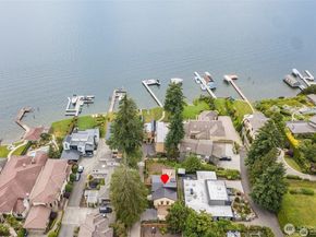 13327 Holmes Point Drive NE, Kirkland WA 98034
