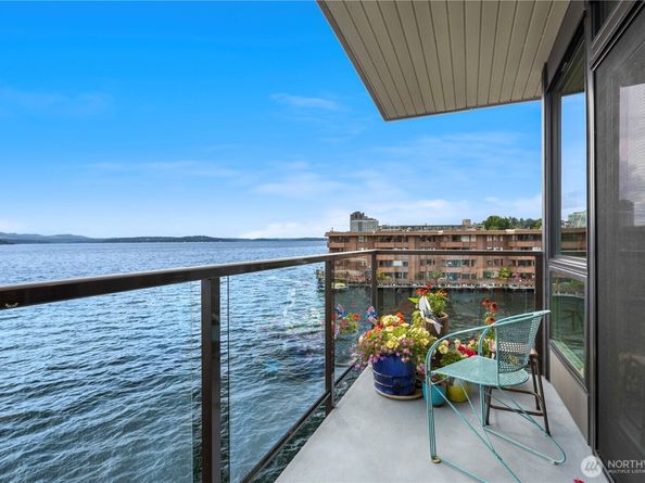 2360 43rd Avenue E 415, Seattle WA 98112