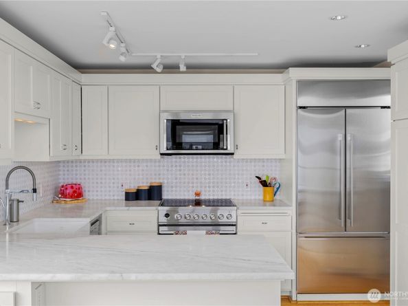 2360 43rd Avenue E 415, Seattle WA 98112