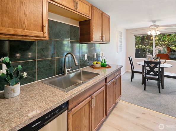 7021 Sand Point Way NE B208, Seattle WA 98115