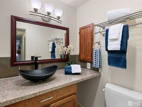 7021 Sand Point Way NE B208, Seattle WA 98115