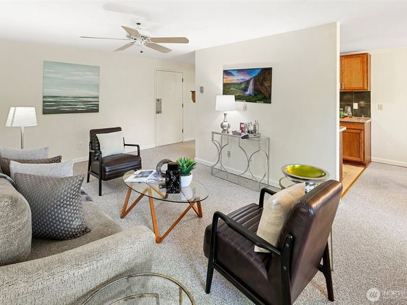 7021 Sand Point Way NE B208, Seattle WA 98115