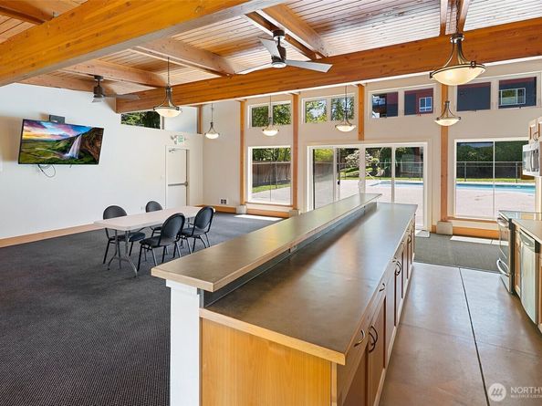7021 Sand Point Way NE B208, Seattle WA 98115
