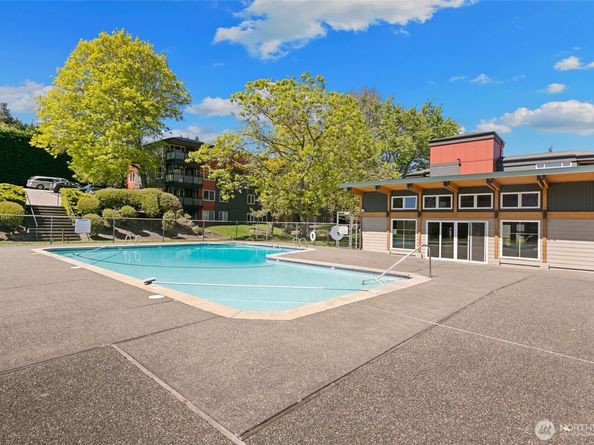 7021 Sand Point Way NE B208, Seattle WA 98115