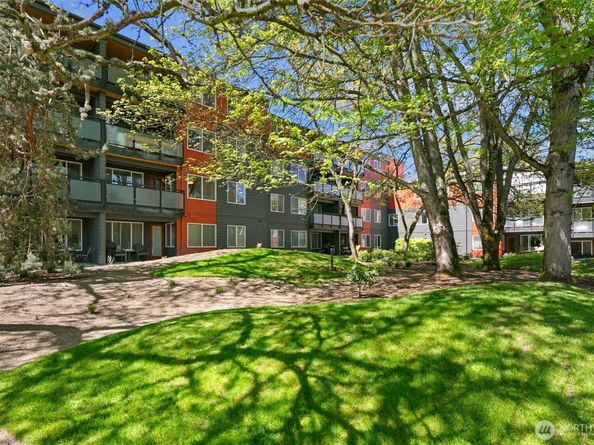7021 Sand Point Way NE B208, Seattle WA 98115