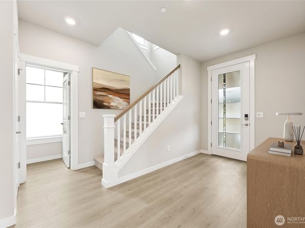 13233 164th Avenue SE 204, Renton WA 98059