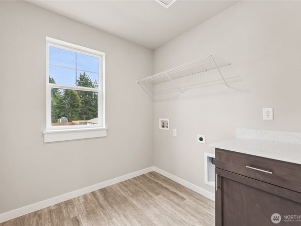 13233 164th Avenue SE 204, Renton WA 98059