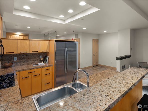 2319 1st Avenue 203, Seattle WA 98121