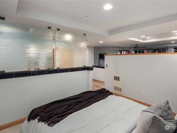 2319 1st Avenue 203, Seattle WA 98121