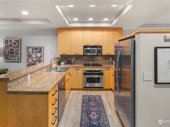 2319 1st Avenue 203, Seattle WA 98121