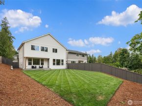 21424 116th Place SE, Kent WA 98031