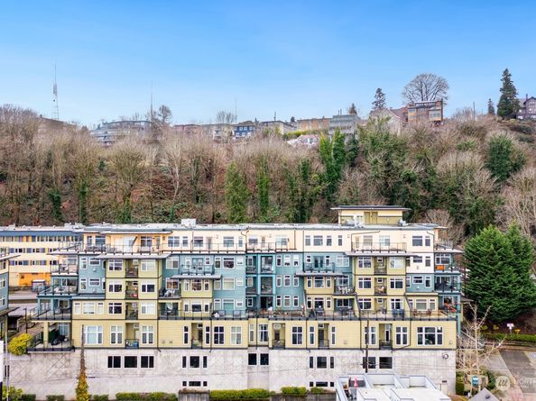 655 Crockett Street B405, Seattle WA 98109