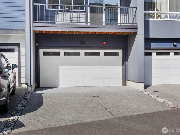 619 238th Street SE B, Bothell WA 98021