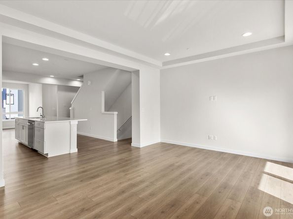 619 238th Street SE B, Bothell WA 98021