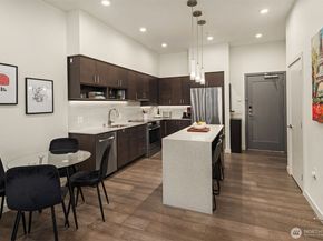 11903 NE 128th Street 109, Kirkland WA 98034